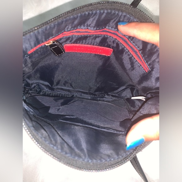 Tommy Hilfiger Crossbody Bag - Picture 5 of 9